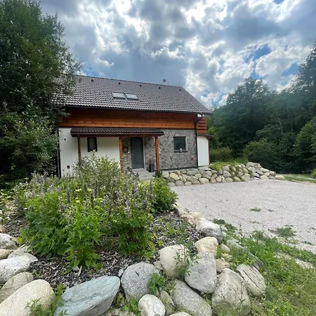 Hrbánik Tále Alpesi faház Sebesér